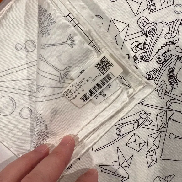 Hermes flagship scarf 90 white and grey - Picture 8 of 8